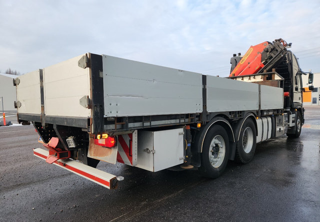 VolvoFMX 6x2 - Platós teherautó, Darus autó: 5 kép. VolvoFMX 6x2 - Platós teherautó, Darus autó: 5 kép.