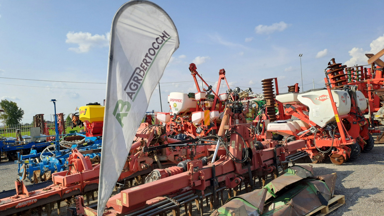 ERPICE ROTANTE RULLO GABBIA FERABOLI DUPLO T600 - Forgóborona: 2 kép. ERPICE ROTANTE RULLO GABBIA FERABOLI DUPLO T600 - Forgóborona: 2 kép.