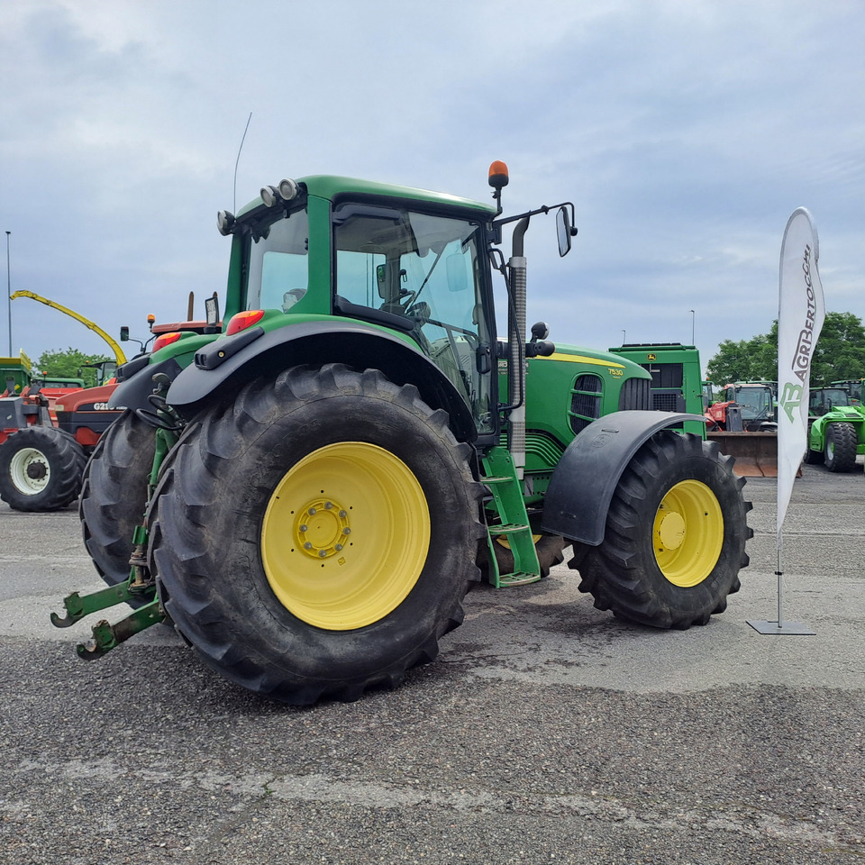 JOHN DEERE 7530 PREMIUM - ASTA AGRIBERTOCCHI - Egyéb gépek: 1 kép. JOHN DEERE 7530 PREMIUM - ASTA AGRIBERTOCCHI - Egyéb gépek: 1 kép.