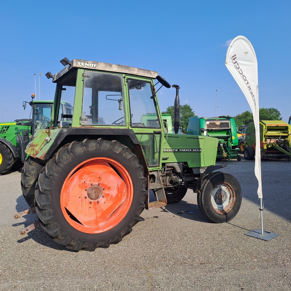 FENDT 303 LS FARMER - Traktor: 3 kép. FENDT 303 LS FARMER - Traktor: 3 kép.
