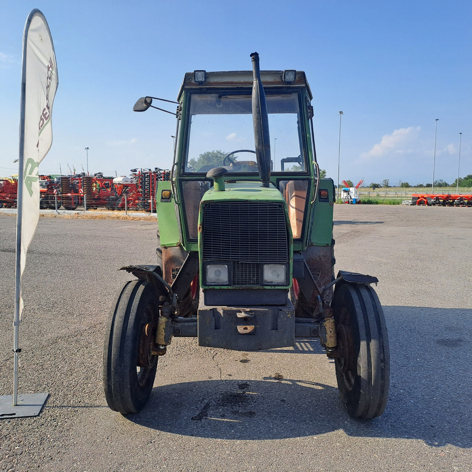 FENDT 303 LS FARMER - Traktor: 2 kép. FENDT 303 LS FARMER - Traktor: 2 kép.
