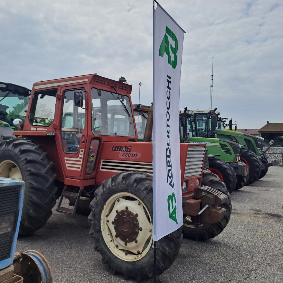 FIAT 880 DT - Traktor: 3 kép. FIAT 880 DT - Traktor: 3 kép.