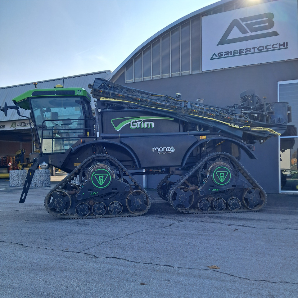 GRIM SERIE 9 - Önjáró permetező: 2 kép. GRIM SERIE 9 - Önjáró permetező: 2 kép.