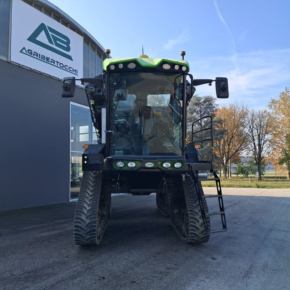 GRIM SERIE 9 - Önjáró permetező: 5 kép. GRIM SERIE 9 - Önjáró permetező: 5 kép.