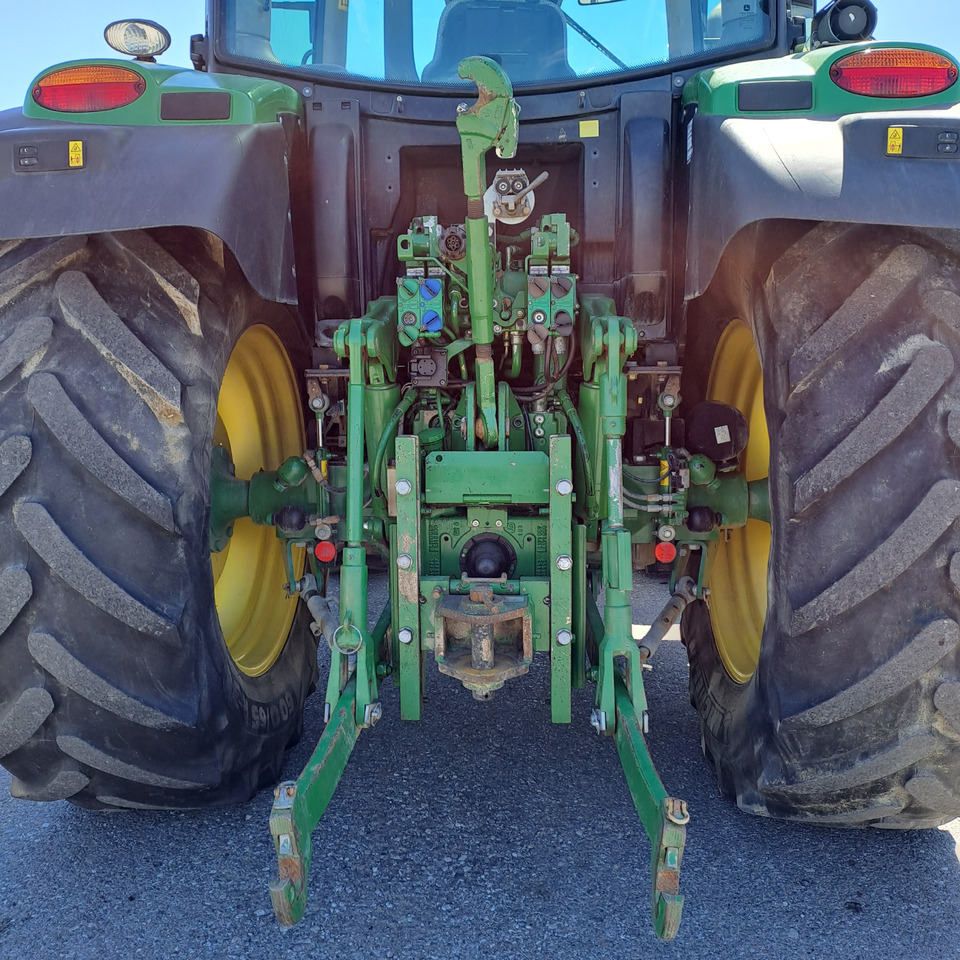 JOHN DEERE 6125R - Traktor: 5 kép. JOHN DEERE 6125R - Traktor: 5 kép.