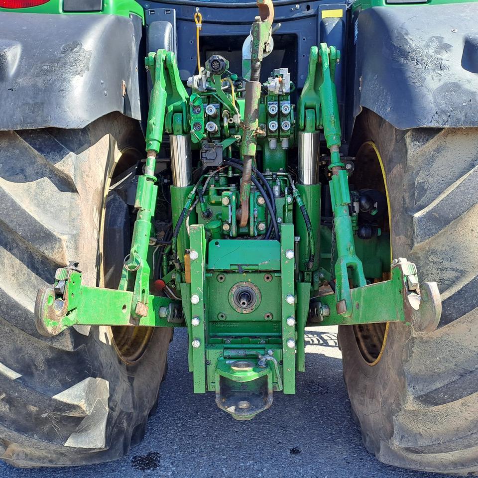 JOHN DEERE  6210R - Traktor: 5 kép. JOHN DEERE  6210R - Traktor: 5 kép.