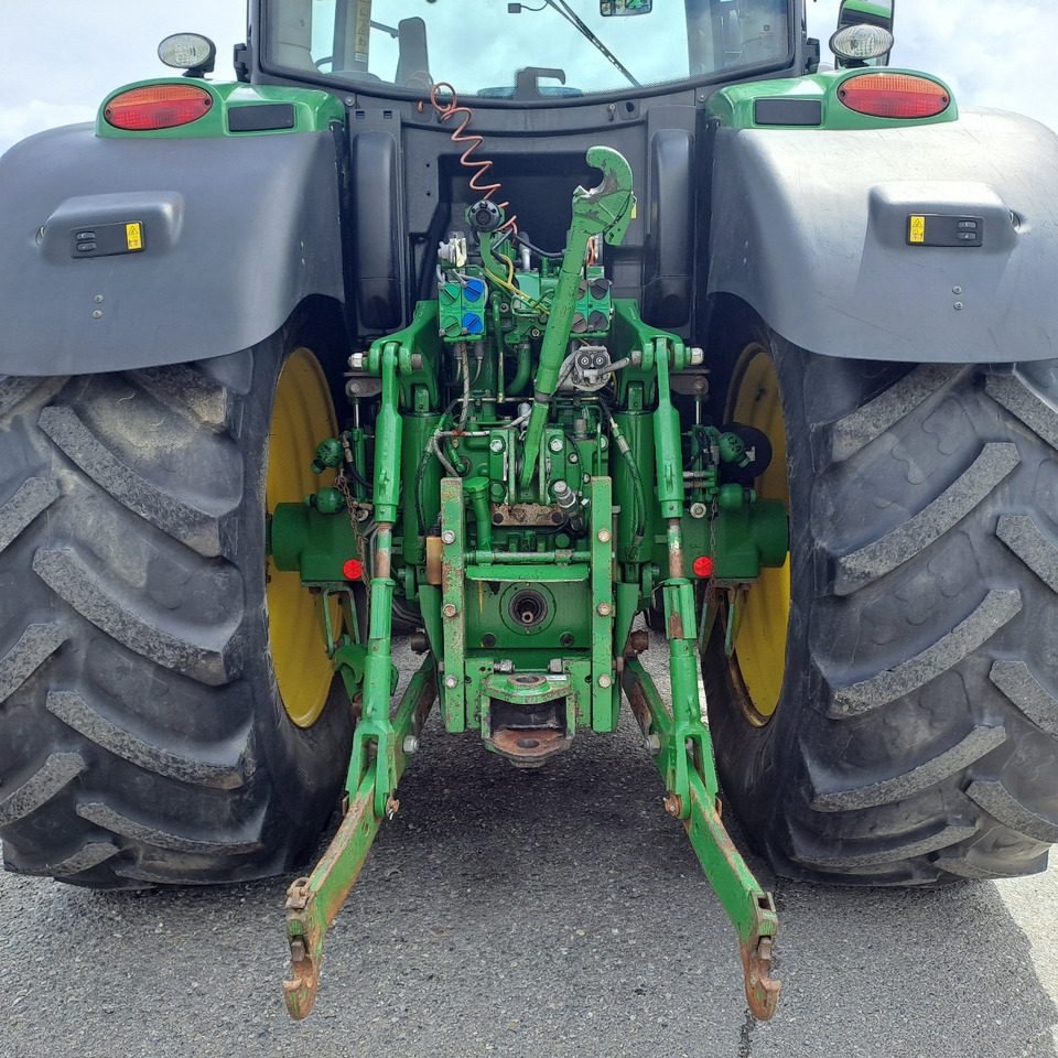 JOHN DEERE 6210R - Traktor: 5 kép. JOHN DEERE 6210R - Traktor: 5 kép.