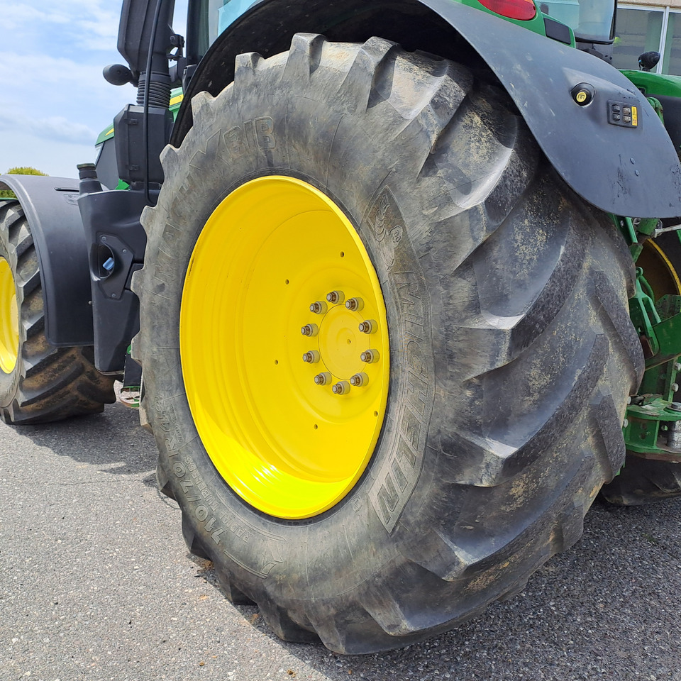 JOHN DEERE 6230R - ASTA AGRIBERTOCCHI - Traktor: 5 kép. JOHN DEERE 6230R - ASTA AGRIBERTOCCHI - Traktor: 5 kép.