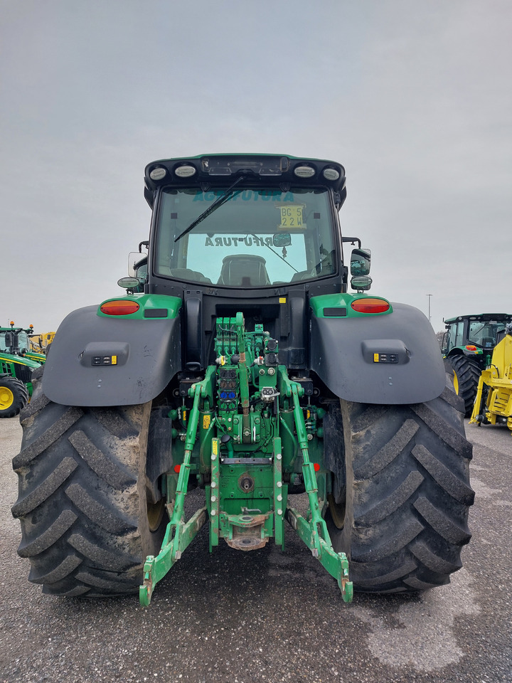 JOHN DEERE 6230R - Traktor: 4 kép. JOHN DEERE 6230R - Traktor: 4 kép.