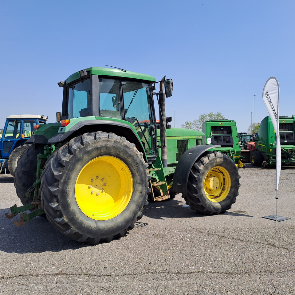 JOHN DEERE 6910 - Traktor: 2 kép. JOHN DEERE 6910 - Traktor: 2 kép.