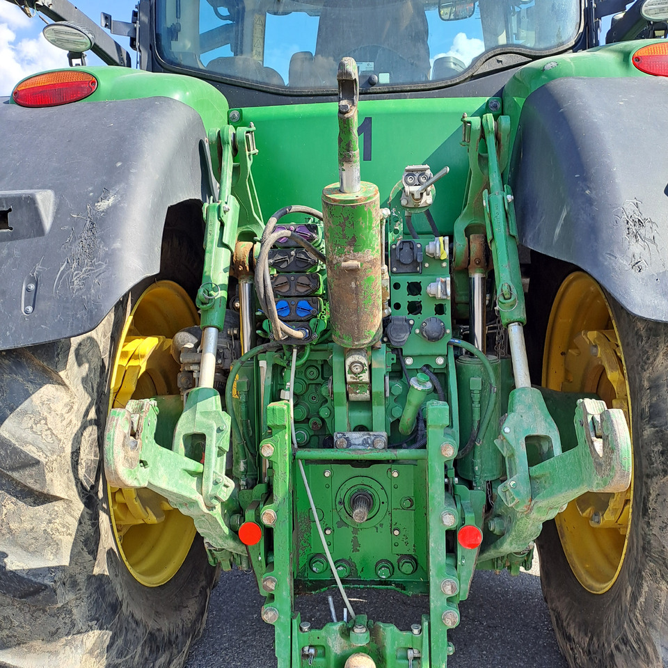 JOHN DEERE 7310R - ASTA AGRIBERTOCCHI - Traktor: 4 kép. JOHN DEERE 7310R - ASTA AGRIBERTOCCHI - Traktor: 4 kép.