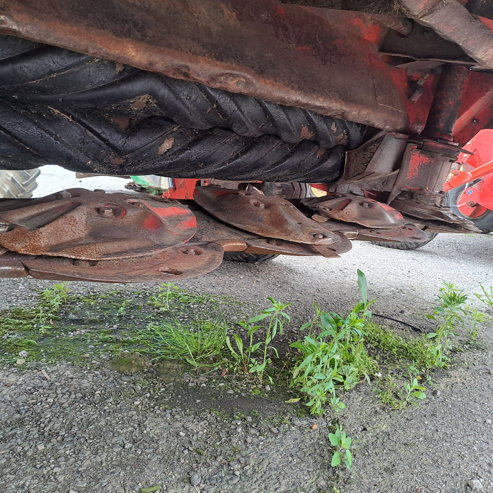 KUHN FC 303 RGC - Fűkasza: 5 kép. KUHN FC 303 RGC - Fűkasza: 5 kép.
