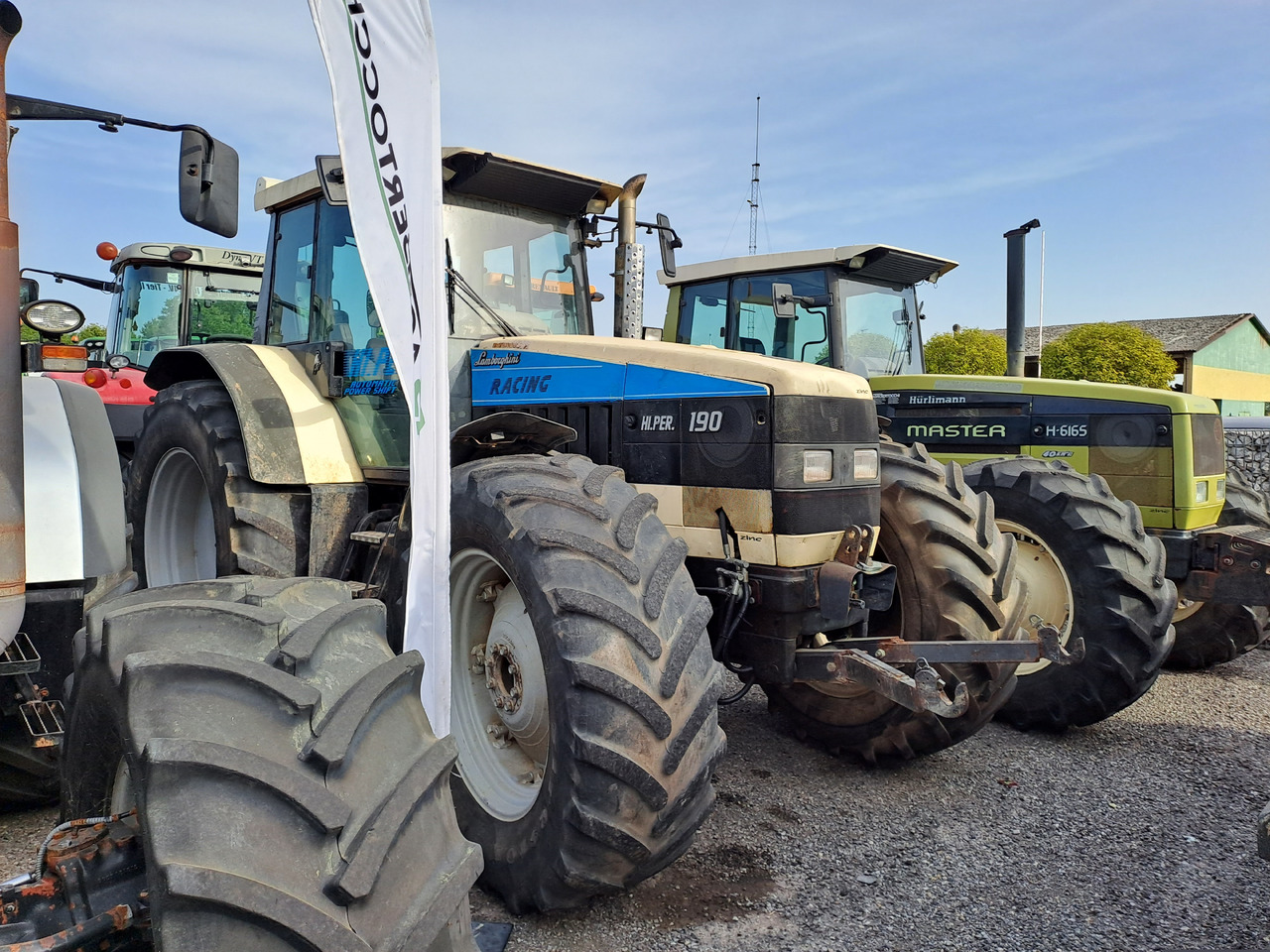 LAMBORGHINI RACING 190 - Traktor: 2 kép. LAMBORGHINI RACING 190 - Traktor: 2 kép.