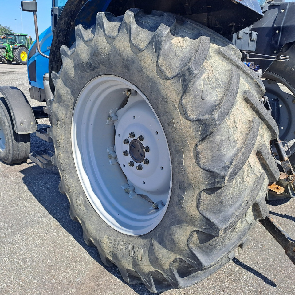 LANDINI GHIBLI 105 2WD - ASTA AGRIBERTOCCHI - Traktor: 4 kép. LANDINI GHIBLI 105 2WD - ASTA AGRIBERTOCCHI - Traktor: 4 kép.