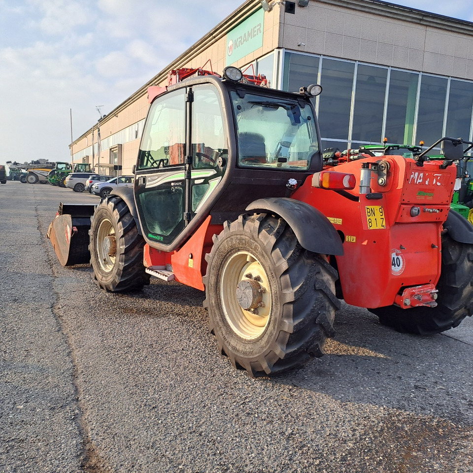 MANITOU MLT935H - Teleszkópos rakodó: 5 kép. MANITOU MLT935H - Teleszkópos rakodó: 5 kép.