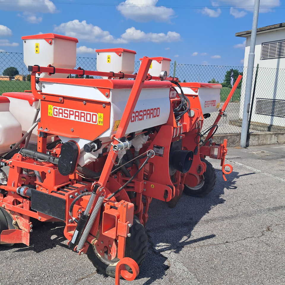 MASCHIO GASPARDO MT6 - Precíziós vetőgép: 5 kép. MASCHIO GASPARDO MT6 - Precíziós vetőgép: 5 kép.