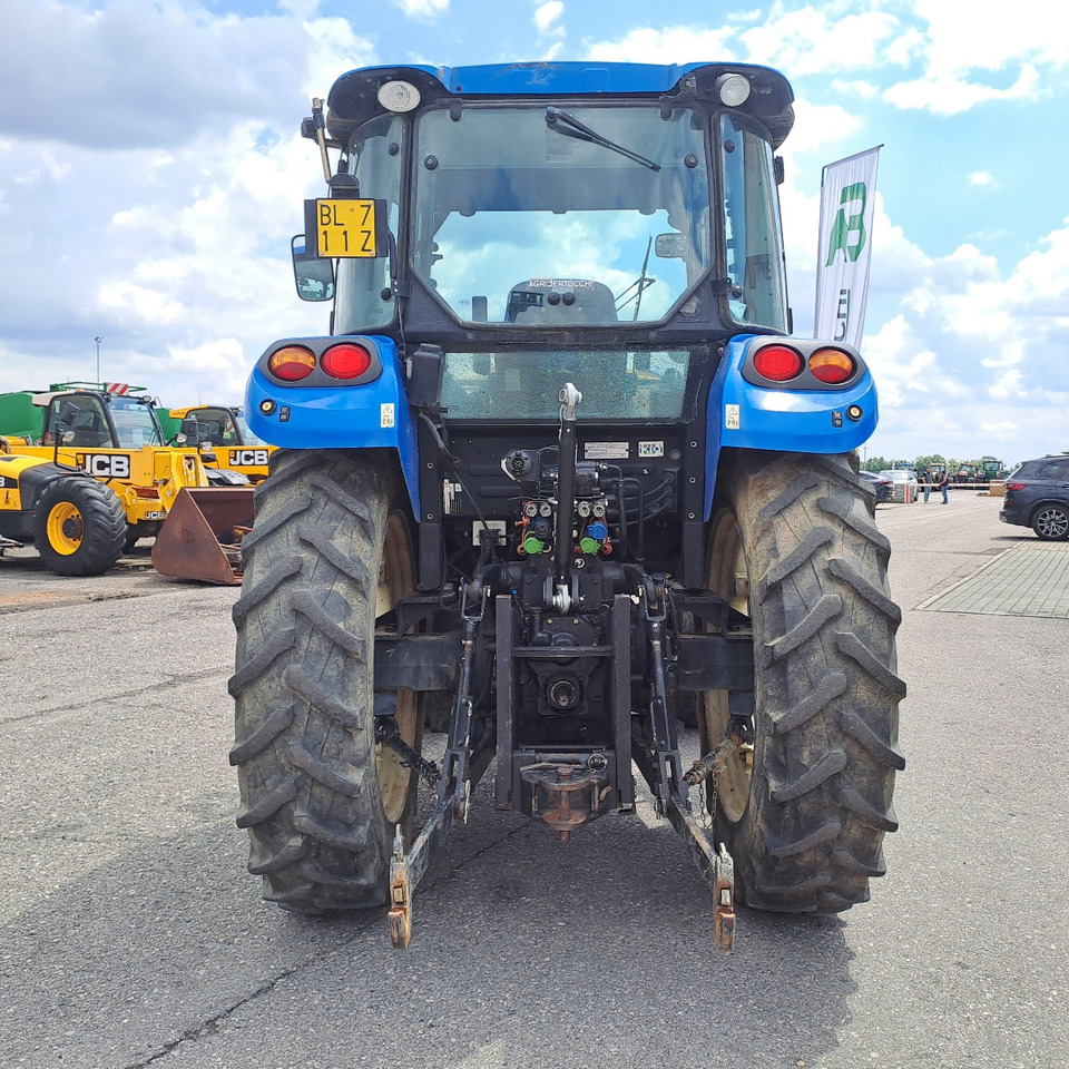 NEW HOLLAND T4.95 - Traktor: 3 kép. NEW HOLLAND T4.95 - Traktor: 3 kép.