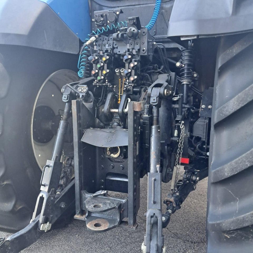 NEW HOLLAND T7 HD - Traktor: 5 kép. NEW HOLLAND T7 HD - Traktor: 5 kép.