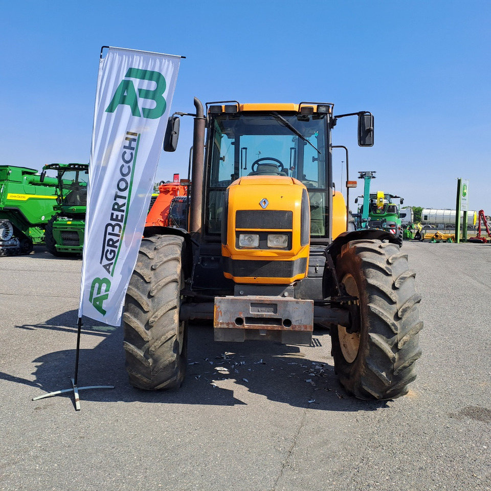 RENAULT ARES 720 RZ - Traktor: 2 kép. RENAULT ARES 720 RZ - Traktor: 2 kép.