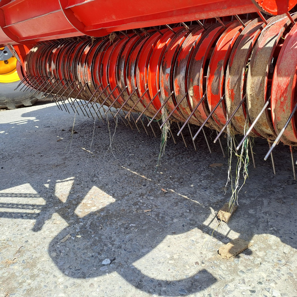 ROTOPRESSA LELY WELGER RP 545 - Bálázó: 5 kép. ROTOPRESSA LELY WELGER RP 545 - Bálázó: 5 kép.