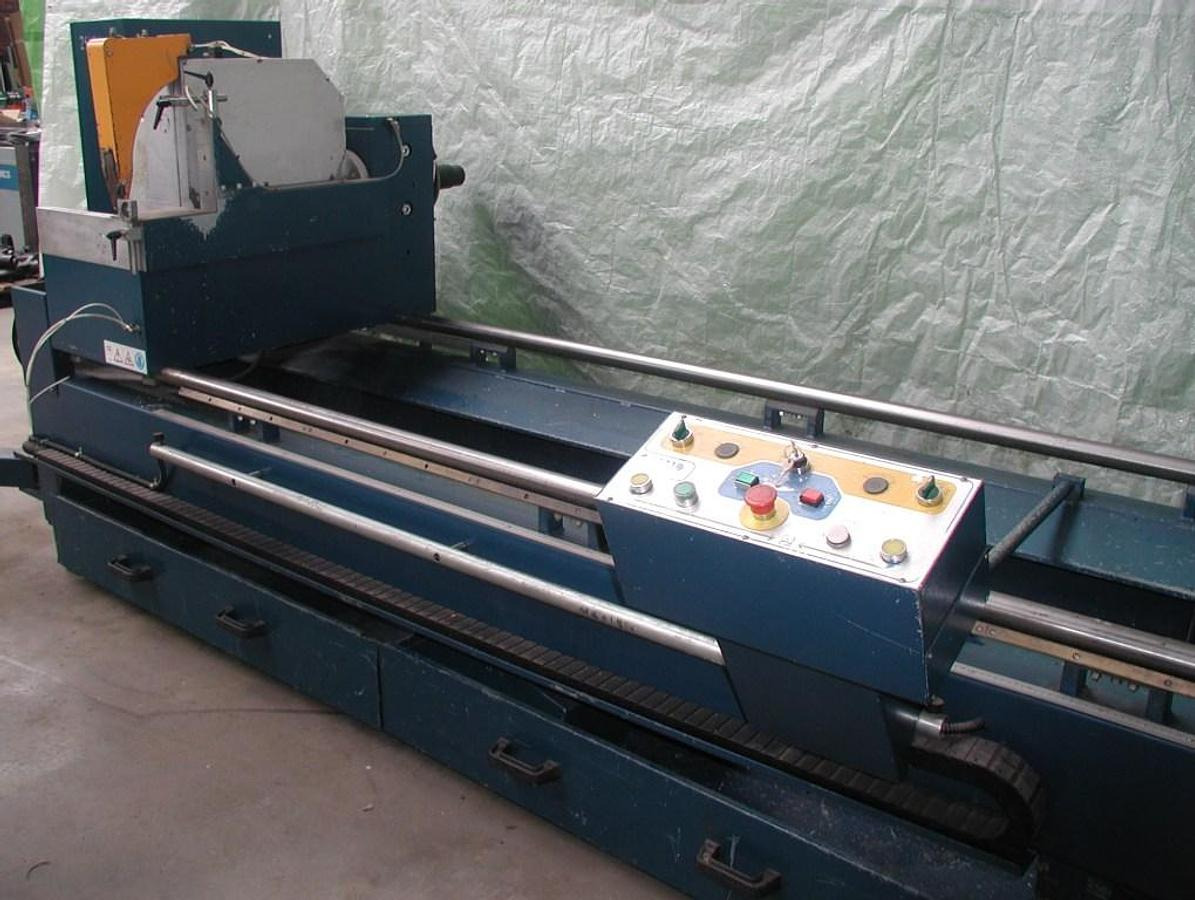 Doppelgehrungskreissäge MECAL - Fémmegmunkáló gép: 2 kép. Doppelgehrungskreissäge MECAL - Fémmegmunkáló gép: 2 kép.