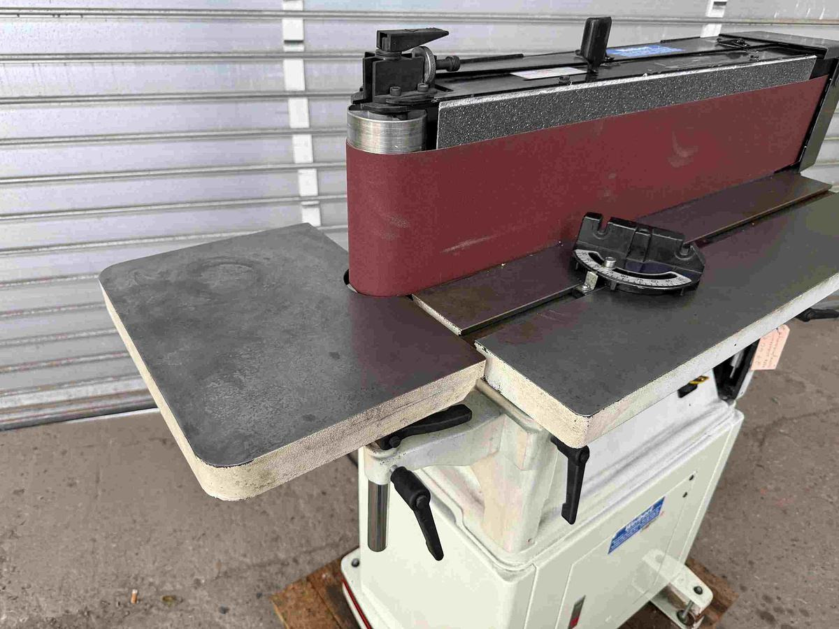 Kantenschleifmaschine JET - Faipari gép: 2 kép. Kantenschleifmaschine JET - Faipari gép: 2 kép.