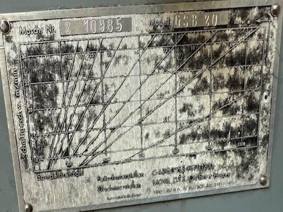 Säulenbohrmaschine GILLARDON - Oszlopos fúrógép: 3 kép. Säulenbohrmaschine GILLARDON - Oszlopos fúrógép: 3 kép.