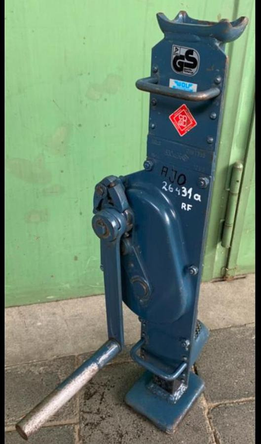 Stockwinde BÖCKER - Raktári berendezés: 3 kép. Stockwinde BÖCKER - Raktári berendezés: 3 kép.