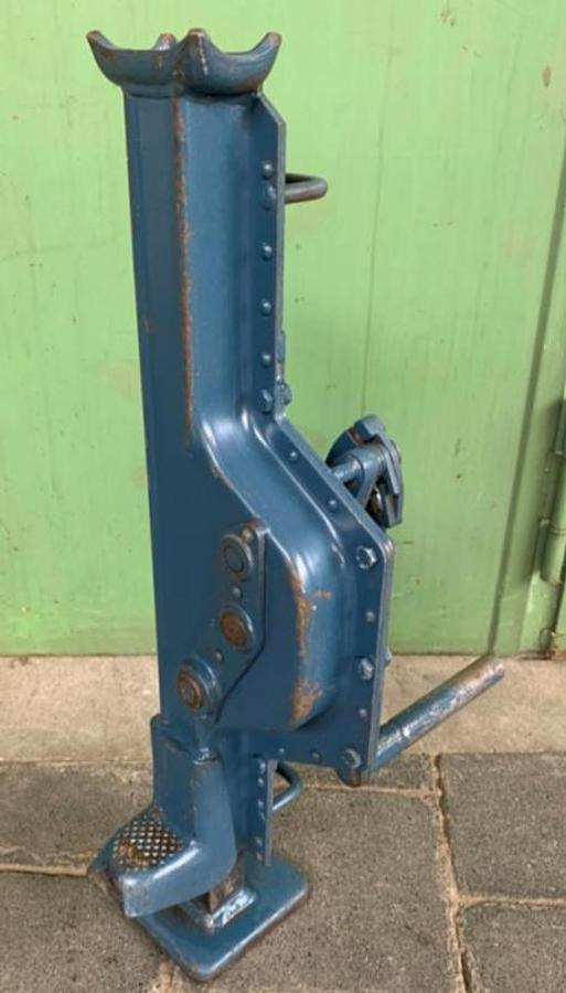 Stockwinde BÖCKER - Raktári berendezés: 1 kép. Stockwinde BÖCKER - Raktári berendezés: 1 kép.