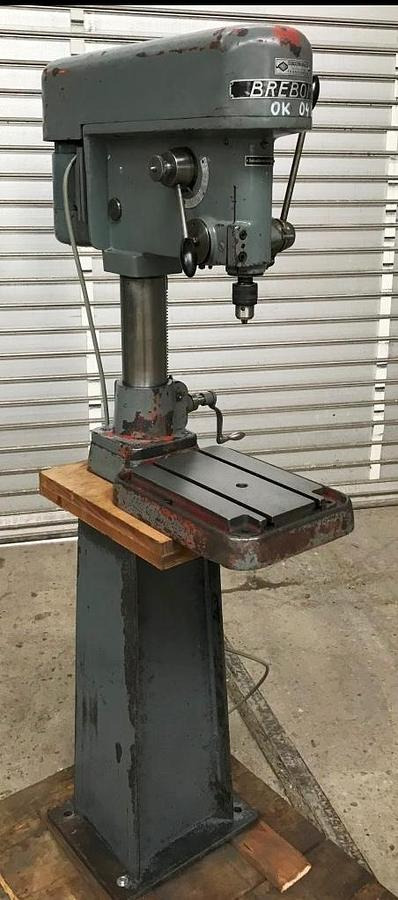 Tischbohrmaschine BREBOMA - Oszlopos fúrógép: 2 kép. Tischbohrmaschine BREBOMA - Oszlopos fúrógép: 2 kép.