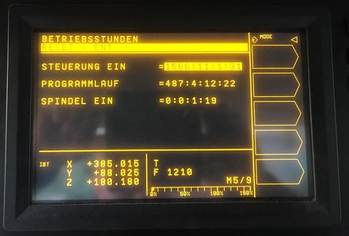 Vertikal-Bearbeitungszentrum BRIDGEPORT - CNC megmunkáló központ: 3 kép. Vertikal-Bearbeitungszentrum BRIDGEPORT - CNC megmunkáló központ: 3 kép.