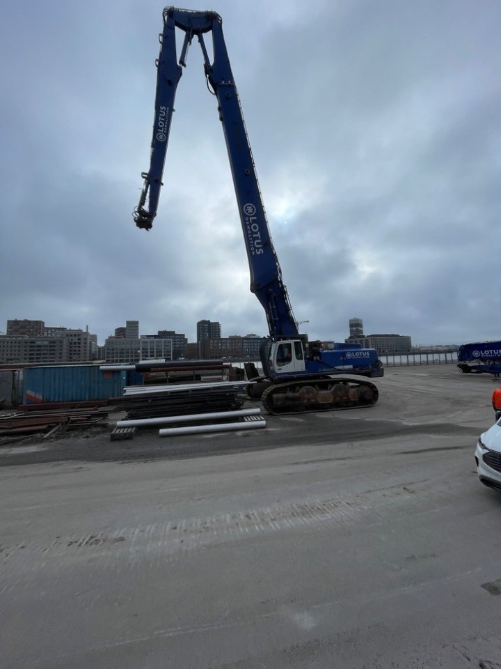 Liebherr R 974 C UHD Demolition 41m, 2 booms - Bontó kotrógép: 3 kép. Liebherr R 974 C UHD Demolition 41m, 2 booms - Bontó kotrógép: 3 kép.