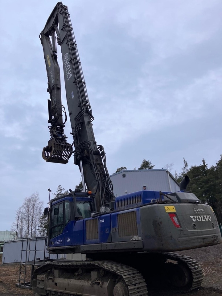Volvo EC 480 DHR UHD 28m with 2 BOOMS - Bontó kotrógép: 1 kép. Volvo EC 480 DHR UHD 28m with 2 BOOMS - Bontó kotrógép: 1 kép.