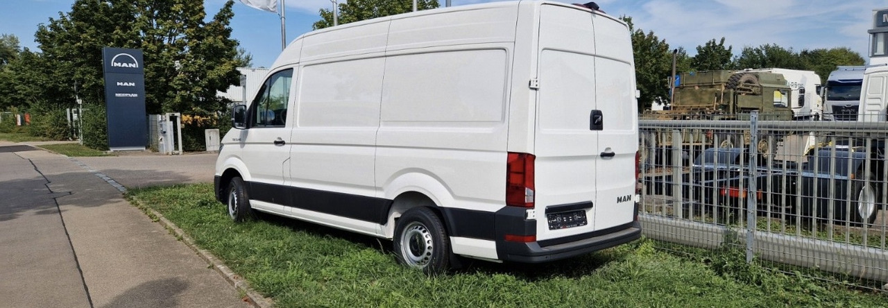 MAN Crafter TGE 3/140 - Dobozos kisteherautó: 2 kép. MAN Crafter TGE 3/140 - Dobozos kisteherautó: 2 kép.