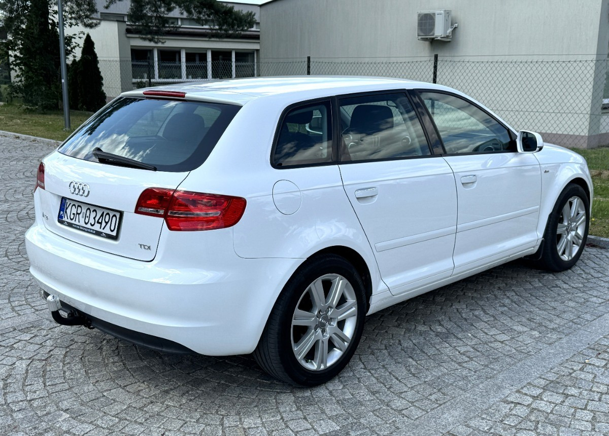 Audi A3 1.6 TDI 105KM Bezwypadkowy potwierdzony przebieg AUTO BARDZO ZADBANE - Autó: 3 kép. Audi A3 1.6 TDI 105KM Bezwypadkowy potwierdzony przebieg AUTO BARDZO ZADBANE - Autó: 3 kép.