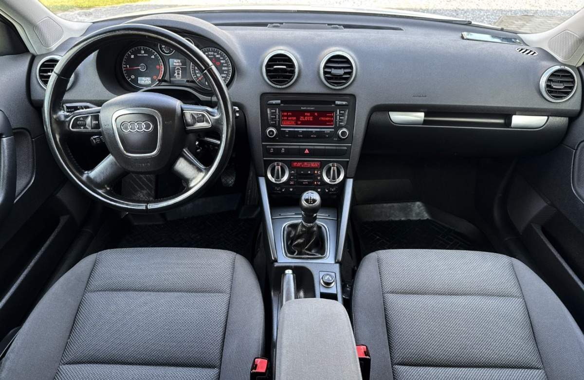 Audi A3 1.6 TDI 105KM Bezwypadkowy potwierdzony przebieg AUTO BARDZO ZADBANE - Autó: 5 kép. Audi A3 1.6 TDI 105KM Bezwypadkowy potwierdzony przebieg AUTO BARDZO ZADBANE - Autó: 5 kép.