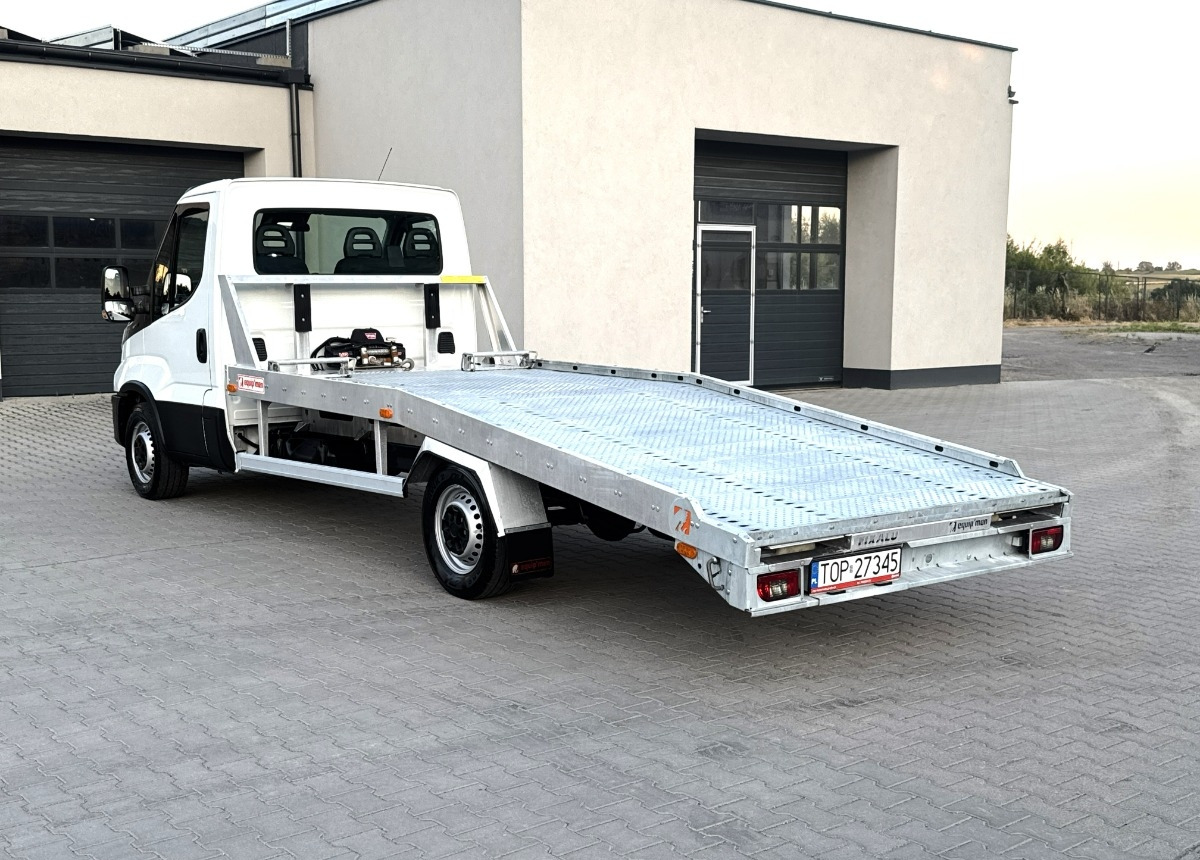 Iveco Daily 3.0 160KM Rok 2022 55 tys km przebiegu AUTOLAWETA Najazd laweta - Autószállító teherautó: 4 kép. Iveco Daily 3.0 160KM Rok 2022 55 tys km przebiegu AUTOLAWETA Najazd laweta - Autószállító teherautó: 4 kép.