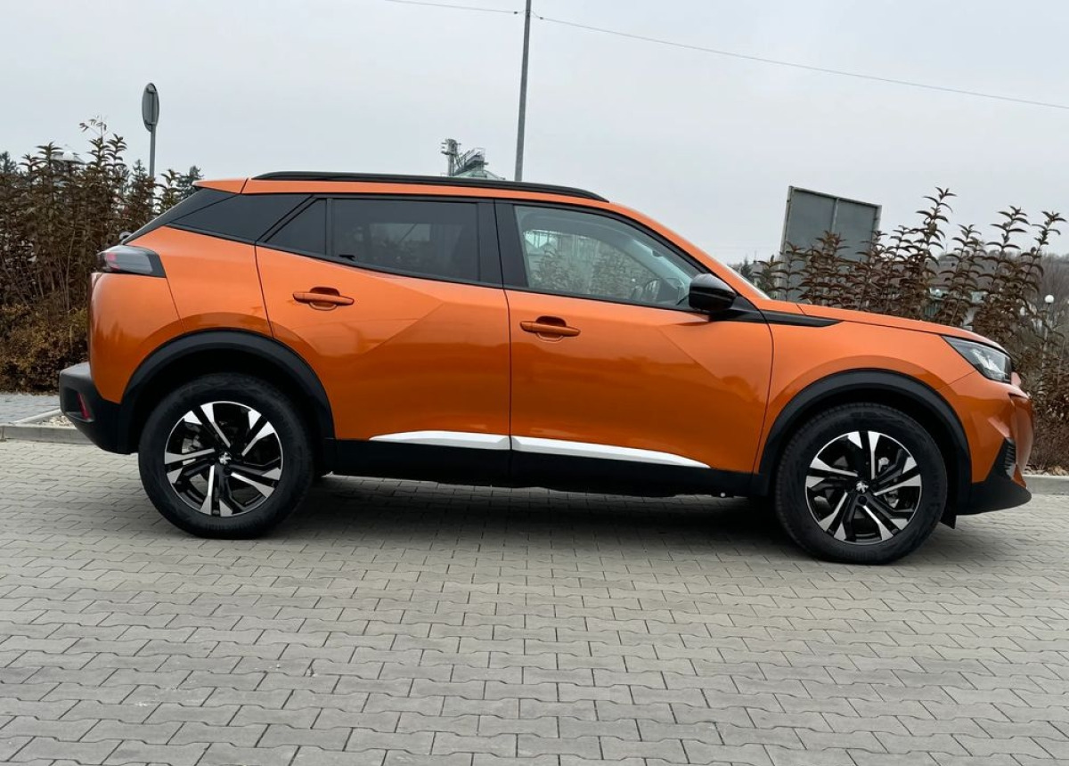 Terepjáró/ SUV Peugeot 2008 Peugeot 1.2 benz 100 km Allure 6tys przebieg fabrycznie nowy: 19 kép. Terepjáró/ SUV Peugeot 2008 Peugeot 1.2 benz 100 km Allure 6tys przebieg fabrycznie nowy: 19 kép.