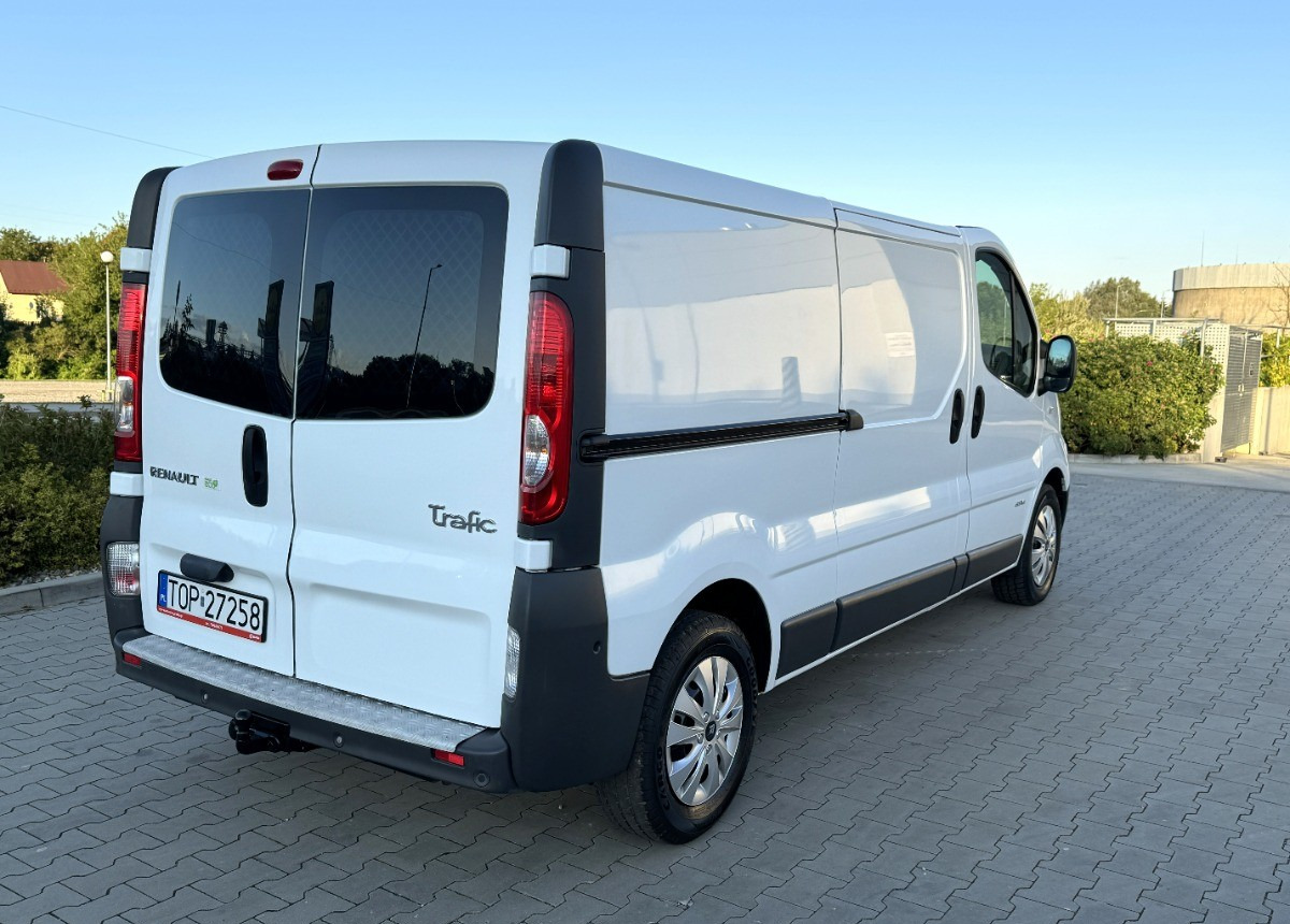 Renault Trafic 2.0 DCI 115KM LONG 2012 Rok Klimatyzacja Nawigacja BEZWYPADKOWY - Furgon: 4 kép. Renault Trafic 2.0 DCI 115KM LONG 2012 Rok Klimatyzacja Nawigacja BEZWYPADKOWY - Furgon: 4 kép.