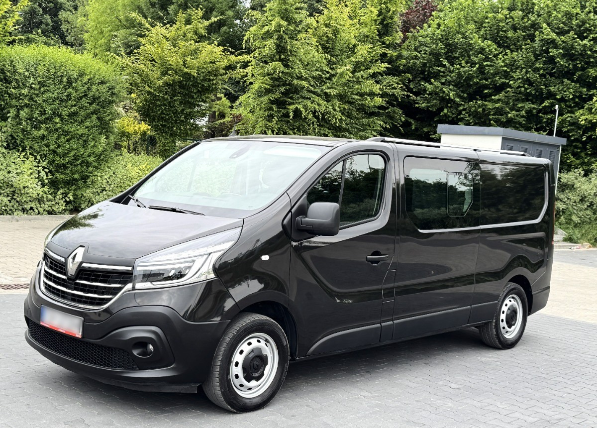 Renault Trafic 2.0 DCI LONG 2021 23 Brygadówka 6os 6 miejsc Spaceclass JAK NOWY - Minibusz, Kisbusz: 2 kép. Renault Trafic 2.0 DCI LONG 2021 23 Brygadówka 6os 6 miejsc Spaceclass JAK NOWY - Minibusz, Kisbusz: 2 kép.