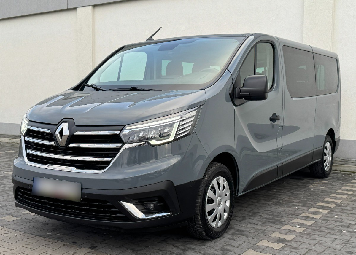 Renault Trafic Long 9 osobowy 2.0 DCI 150 KM Rok 2023 Przewóz osób niepełnosprawnych - Minibusz, Kisbusz: 1 kép. Renault Trafic Long 9 osobowy 2.0 DCI 150 KM Rok 2023 Przewóz osób niepełnosprawnych - Minibusz, Kisbusz: 1 kép.