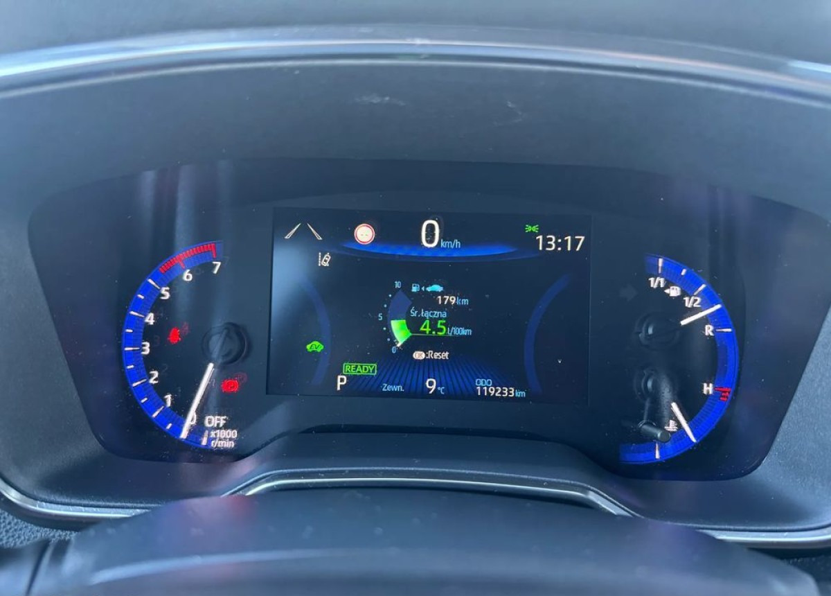 Toyota Corolla 1.8 Hybrid Active Niski przebieg LED FV23 W SUPER STANIE - Autó: 5 kép. Toyota Corolla 1.8 Hybrid Active Niski przebieg LED FV23 W SUPER STANIE - Autó: 5 kép.