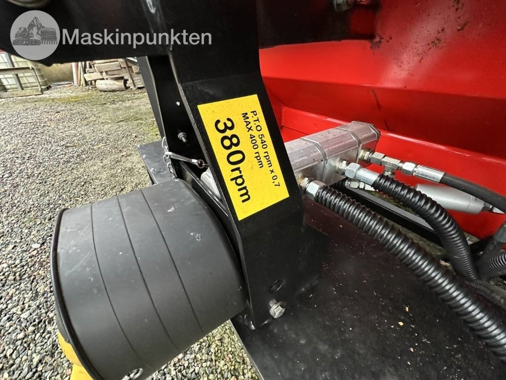 Bala Agri 370 TR 8.1T - Rönkhasító: 5 kép. Bala Agri 370 TR 8.1T - Rönkhasító: 5 kép.