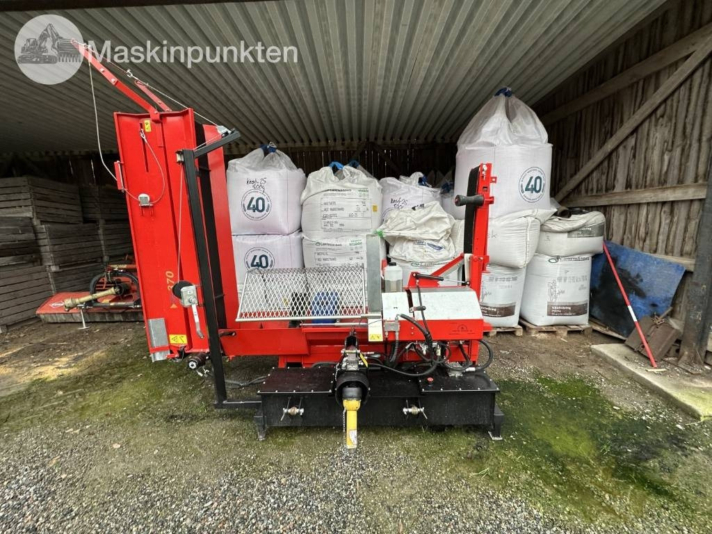 Bala Agri 370 TR 8.1T - Rönkhasító: 1 kép. Bala Agri 370 TR 8.1T - Rönkhasító: 1 kép.