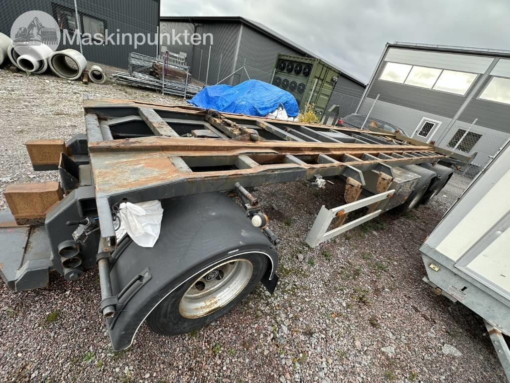 Briab SLB 3XTB-30-76 - Multiliftes/ Konténerszállító pótkocsi: 5 kép. Briab SLB 3XTB-30-76 - Multiliftes/ Konténerszállító pótkocsi: 5 kép.