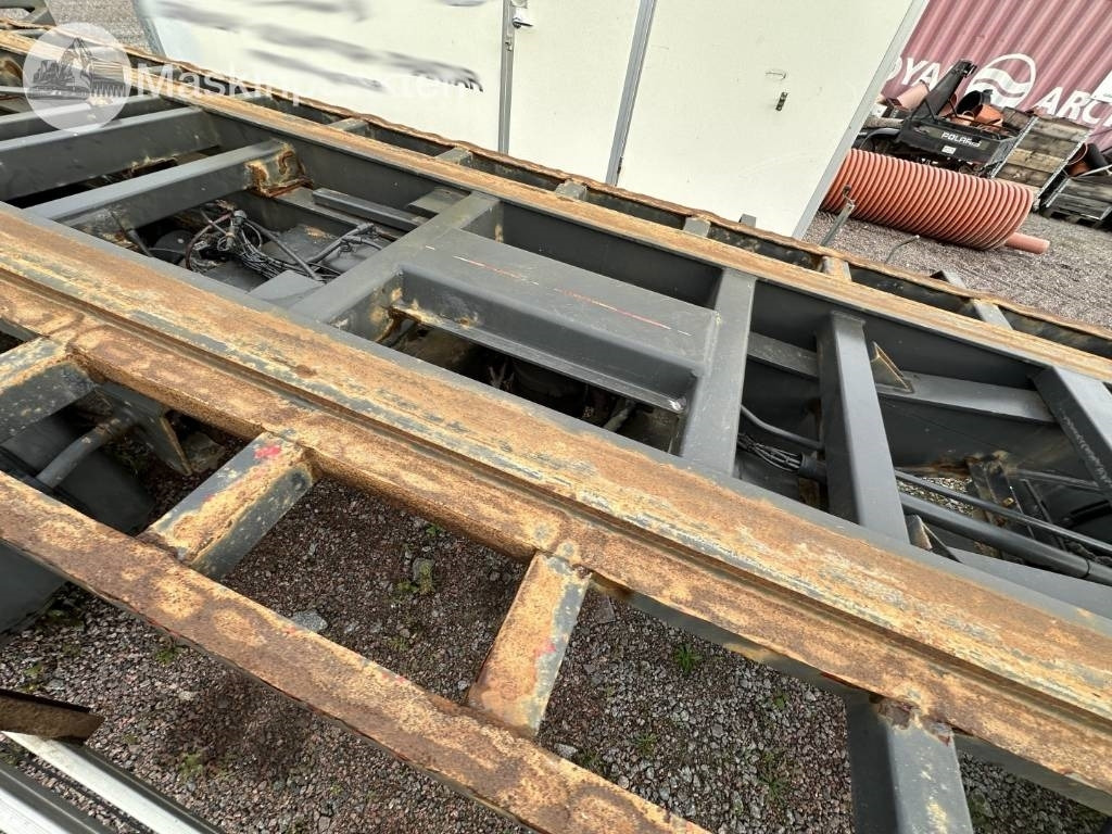 Multiliftes/ Konténerszállító pótkocsi Briab SLB 3XTB-30-76: 28 kép.