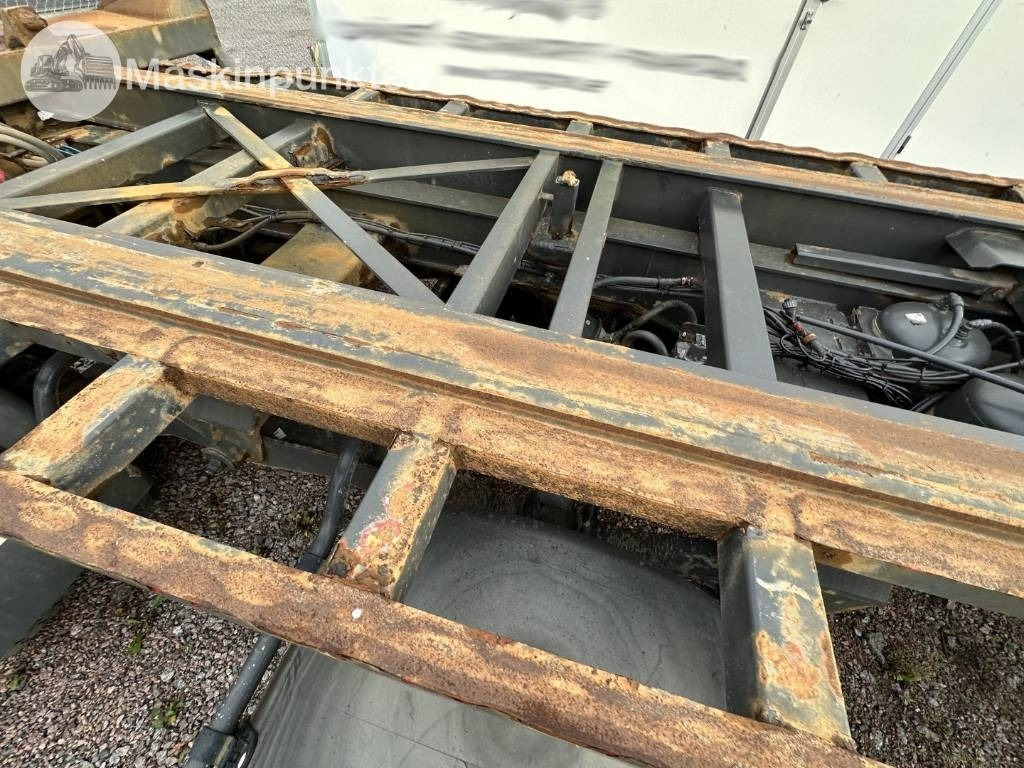 Multiliftes/ Konténerszállító pótkocsi Briab SLB 3XTB-30-76: 30 kép.