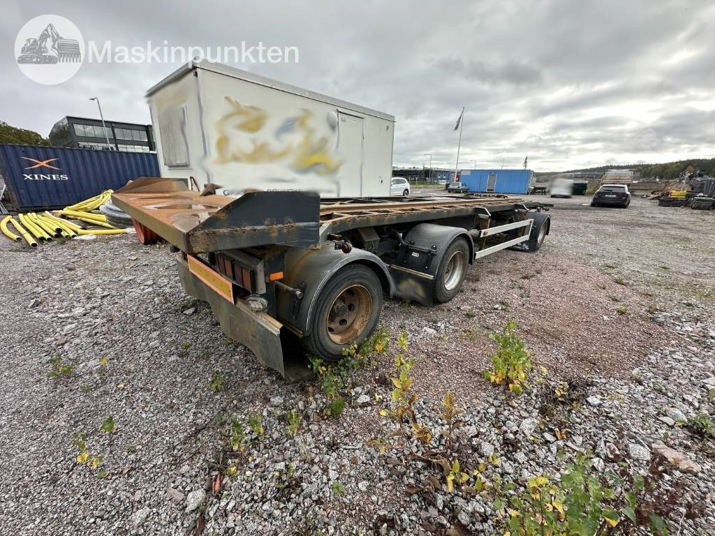 Briab SLB 3XTB-30-76 - Multiliftes/ Konténerszállító pótkocsi: 2 kép. Briab SLB 3XTB-30-76 - Multiliftes/ Konténerszállító pótkocsi: 2 kép.