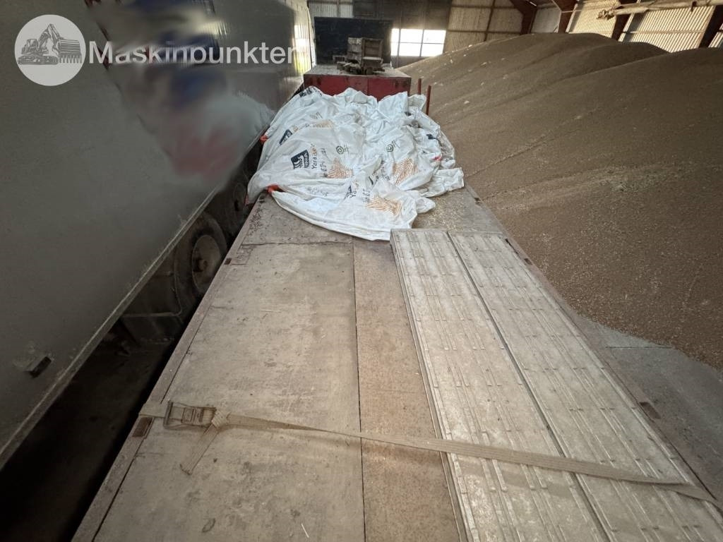 Broshuis E-2190 - Pótkocsi mélybölcsős: 5 kép. Broshuis E-2190 - Pótkocsi mélybölcsős: 5 kép.