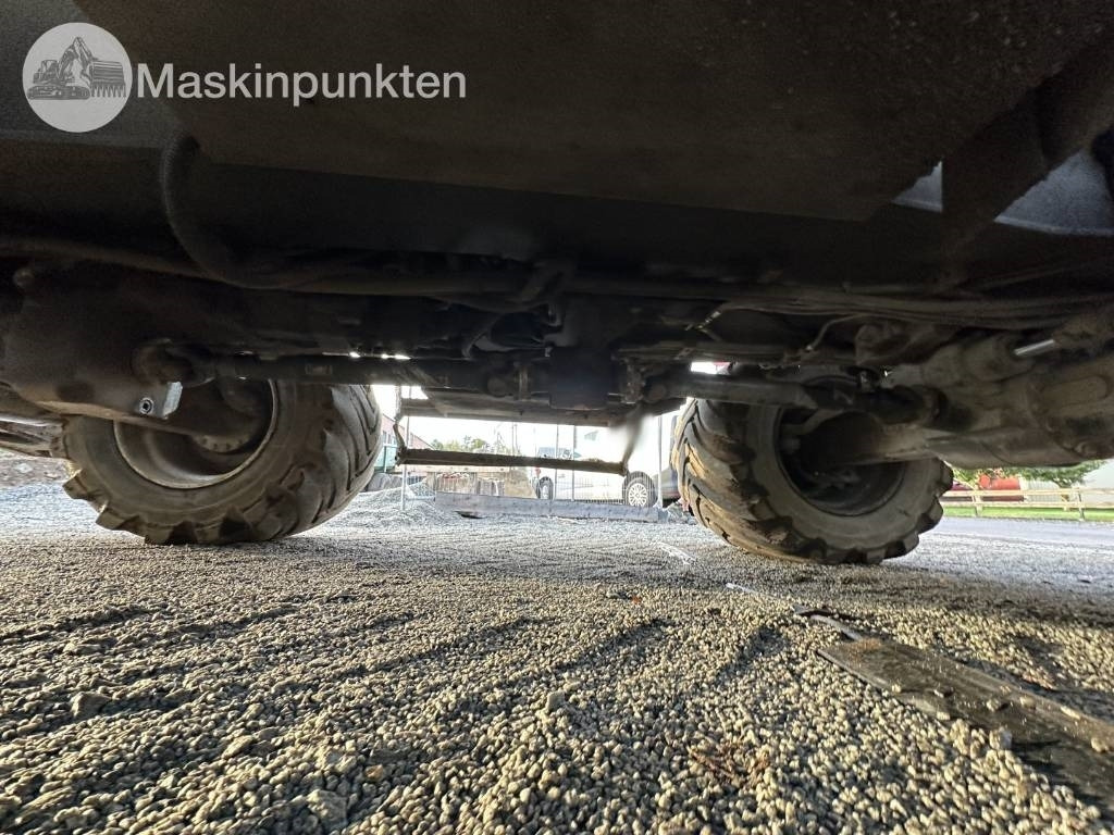 Gumikerekes kotró CAT M 317: 39 kép.